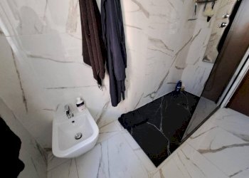 Bagno - Three-room apartment via Lainate, 48, Rho - photo 24