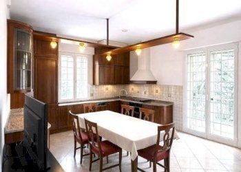 Salone - Trilocale via Arturo Solari, Bologna (zona Corticella) - foto 2