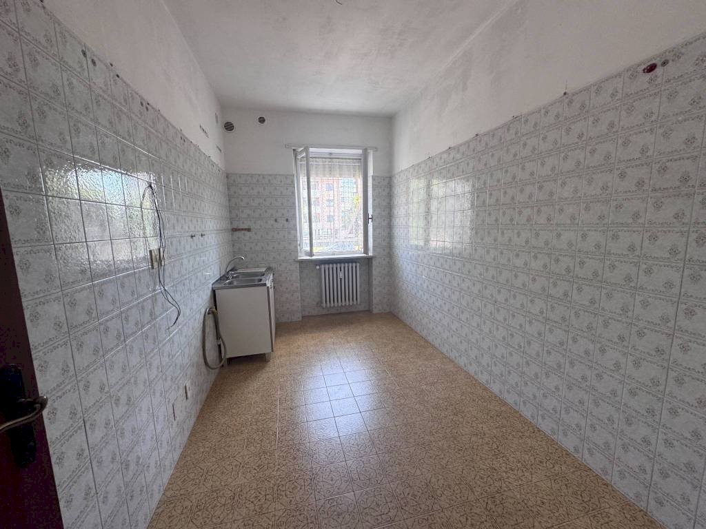 Cucina - Quadrilocale viale Giuseppe Garibaldi, 1/a, Carmagnola - foto 3