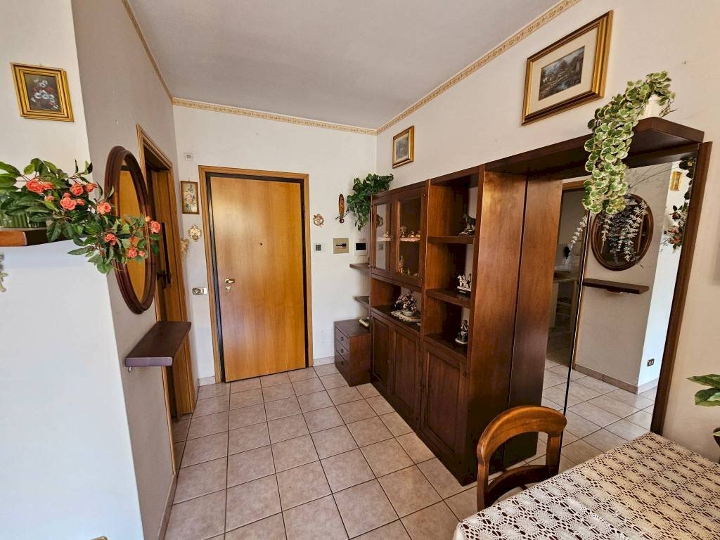 Ingresso - Two-room apartment via Pio Pastori, 28, Varese (neighborhood San Fermo) - photo 3