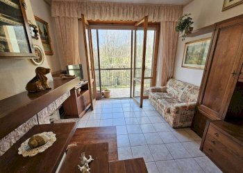 Salone - Two-room apartment via Pio Pastori, 28, Varese (neighborhood San Fermo) - photo 23