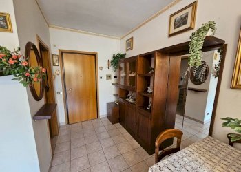 Ingresso - Two-room apartment via Pio Pastori, 28, Varese (neighborhood San Fermo) - photo 26