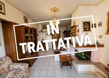 Salone - Bilocale via Pio Pastori, 28, Varese (zona San Fermo) - foto 1