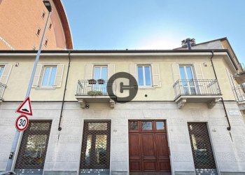 Facciata - Quadrilocale piazza Enrico Toti, 4, Torino (zona Vanchiglietta) - foto 4