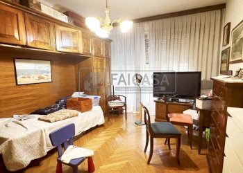 Camera da letto - Quadrilocale corso Alessandro Tassoni, 66, Torino (zona San Donato) - foto 9