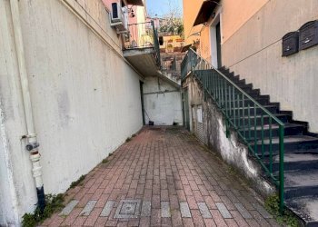 Cortile interno - Apartment via Umberto Terracini, 34, Genova (neighborhood Quarto) - photo 24