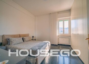 Camera da letto - Trilocale Passo Spartaco Ferradini, 18, Genova (zona San Fruttuoso) - foto 2