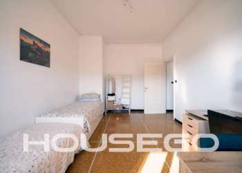 Camera da letto - Trilocale Passo Spartaco Ferradini, 18, Genova (zona San Fruttuoso) - foto 22