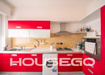 Cucina - Trilocale Passo Spartaco Ferradini, 18, Genova (zona San Fruttuoso) - foto 27