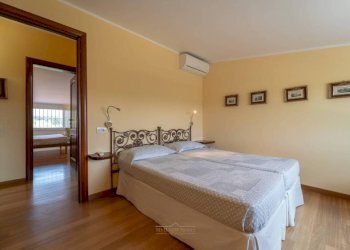 Camera da letto - Villa via delle More, Quartucciu - foto 48
