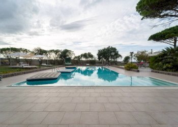 Piscina - Villa strada Provinciale Sorso-Li Pidriazzi, Sassari - photo 1