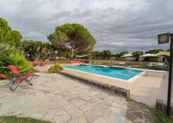 Piscina - Villa strada Provinciale Sorso-Li Pidriazzi, Sassari - photo 7