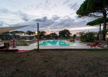 Piscina - Villa strada Provinciale Sorso-Li Pidriazzi, Sassari - photo 10