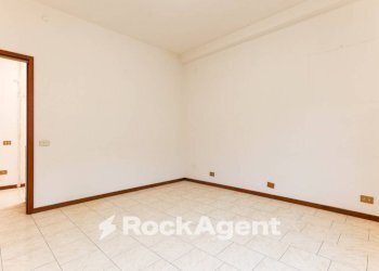 Camera da letto - Trilocale via Golinelli, 21, frazione Milano Due, Segrate - foto 8