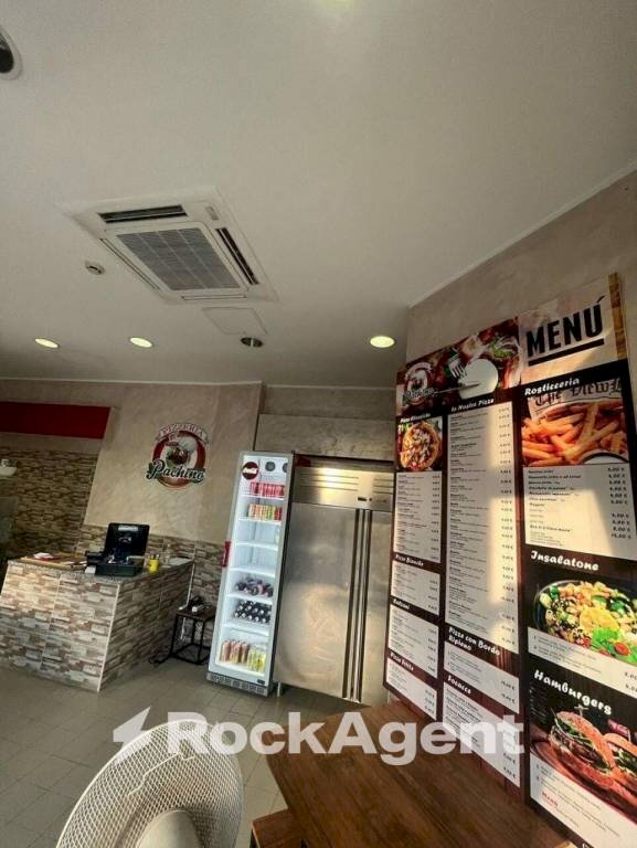 Interno non residenziale - Negozio via Montello, 4, Cambiago - foto 3