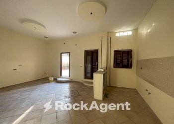 Salone - Four-room apartment via Angelo Volpicelli, 30/32, Arzano - photo 5