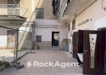 Cortile interno - Four-room apartment via Angelo Volpicelli, 30/32, Arzano - photo 32