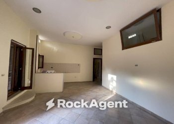 Salone - Four-room apartment via Angelo Volpicelli, 30/32, Arzano - photo 11
