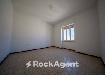 Camera da letto - Quadrilocale via Cagliari, 11, Sorso - foto 11