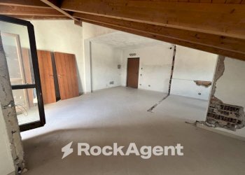 Stanza non arredata - Two-room apartment via Alessandro Manzoni, Caronno Pertusella - photo 6