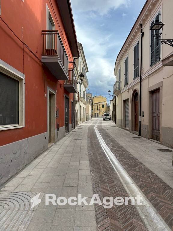 Zona - Casa indipendente corso Giuseppe Mazzini, 71, Torre De' Passeri - foto 2