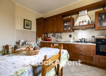Cucina - Villa via Roberto Niederer, Soveria Simeri - foto 10