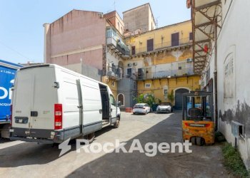 Zona - Magazzino piazza Maravigna, 9, Catania - foto 28