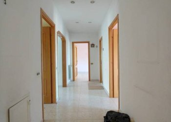 Corridoio - Trilocale via Flaminia, 124, Rignano Flaminio - foto 6