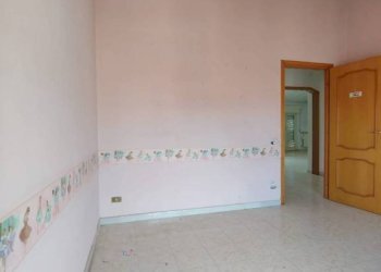Camera da letto - Trilocale via Flaminia, 124, Rignano Flaminio - foto 8