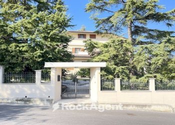 Facciata - Villa via FONTANELLE 11, Tortoreto - foto 39
