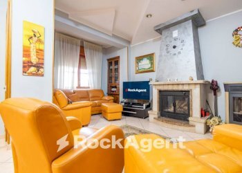 Salone - Villa contrada Roccani, 59, Simeri Crichi - foto 2