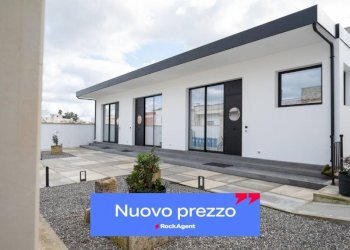 Facciata - Stable - Palace via Gioacchino Rossini, 30, Melendugno - photo 1