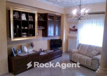 Salone - Three-room apartment via Giovanni Paolo Parisio, 8, Catanzaro - photo 2