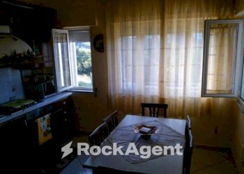 Cucina - Three-room apartment via Giovanni Paolo Parisio, 8, Catanzaro - photo 4