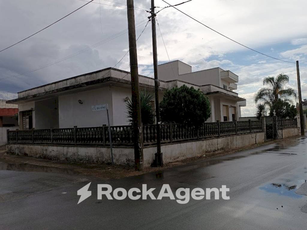 Zona - Villa via Marcinelle ang. L. Da Vinci, Salice Salentino - foto 3