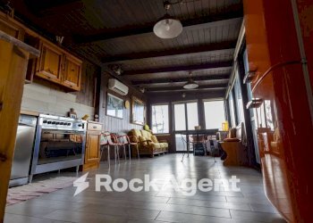 Cucina - Stable - Palace via Vincenzo D'Amato, 70, Catanzaro - photo 10