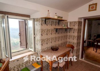 Salone - Two-room apartment via Monaldesca, 28, Onano - photo 5