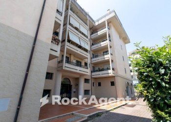 Facciata - Quadrilocale viale dei Bizantini, 75/2, Catanzaro - foto 30