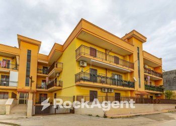 Facciata - Three-room apartment vico II le Mattine, Bitonto - photo 5