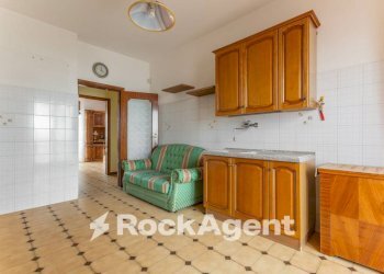 Cucina - Three-room apartment vico II le Mattine, Bitonto - photo 11
