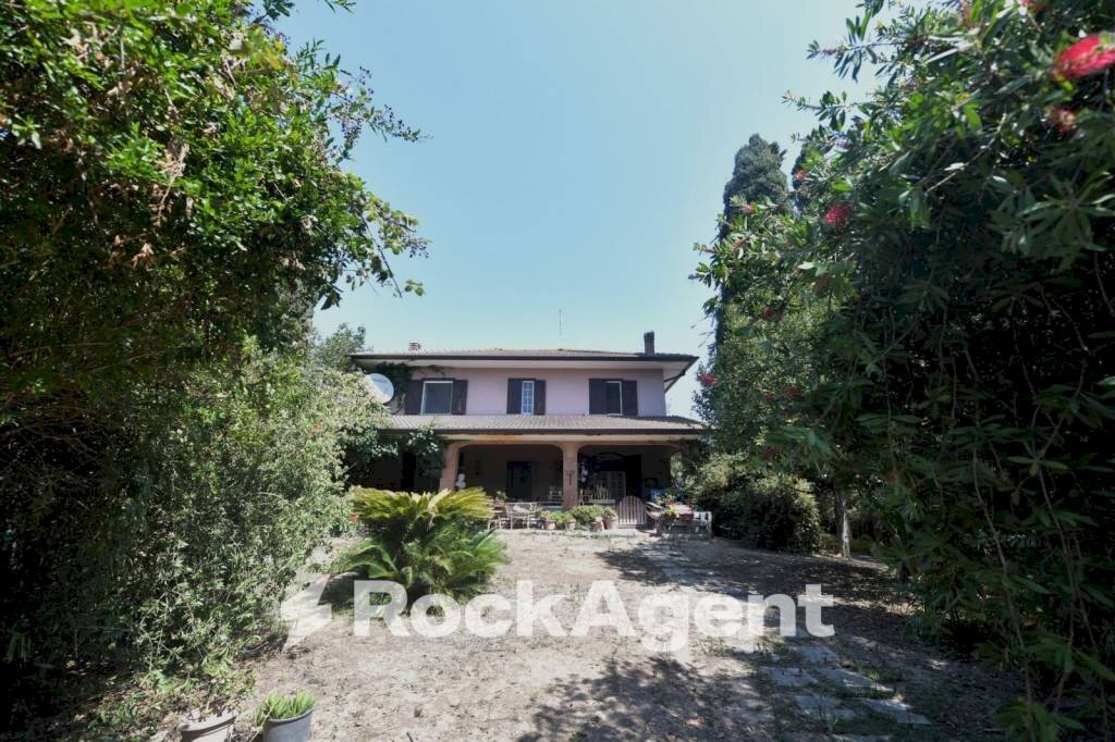 Giardino - Villa strada del Pantanello, 644, Latina - foto 2