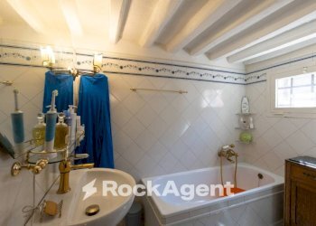 Bagno - Apartment via Santa Marta, 57, Pisa - photo 33