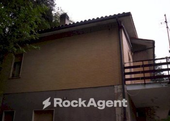 Facciata - Villa via Pineta, 12, Poggio Catino - foto 7