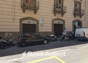 Zona - Negozio via Sant'Anna dei Lombardi, Napoli - foto 5