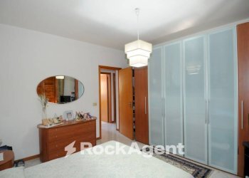 Camera da letto - Trilocale via Santi Bonaccorsi, 6, Aci Catena - foto 19