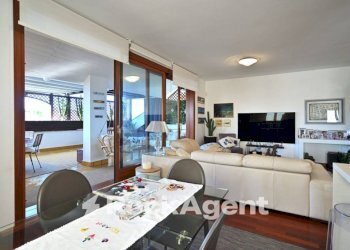 Salone - Attico via Gerolamo Frescobaldi, 8, Latina - foto 7