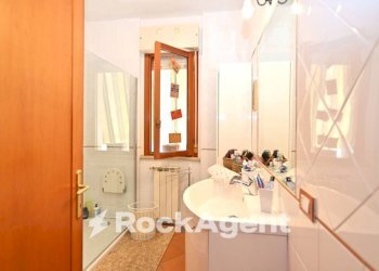 Bagno - Attico via Gerolamo Frescobaldi, 8, Latina - foto 16