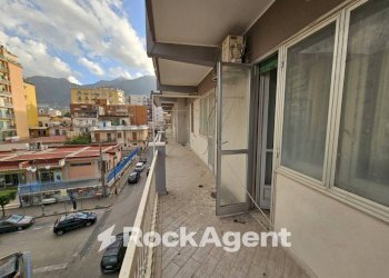 Balcone - Quadrilocale piazza Annunziata, 4, Angri - foto 21