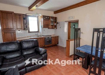 Cucina - Three-room apartment via della Fratta, 22, Grotte di Castro - photo 11