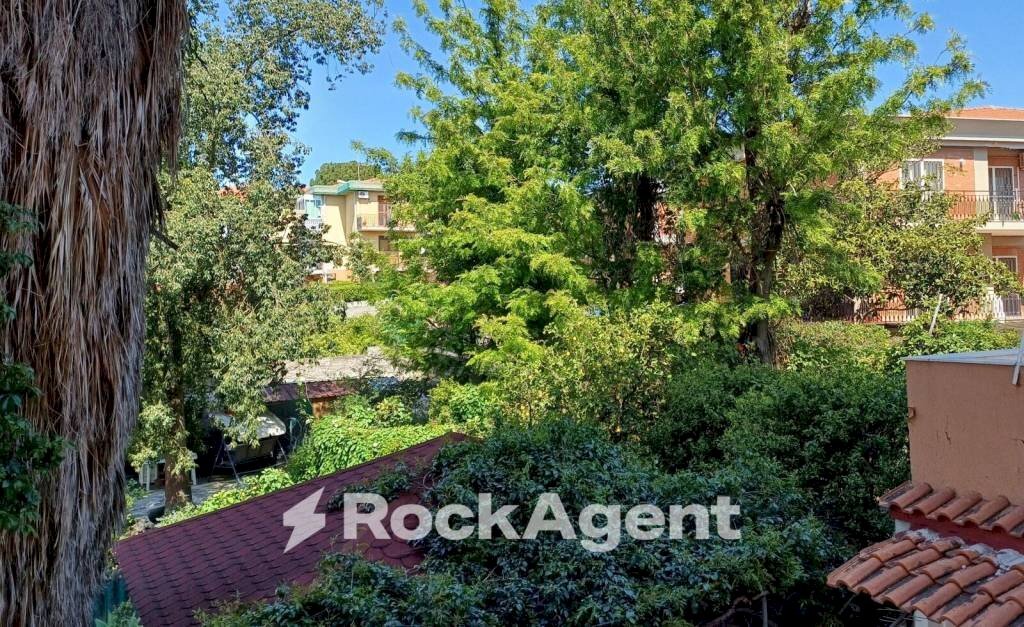 Vista - Three-room apartment via Vittorio Emanuele da Bormida, 45, Catania - photo 1